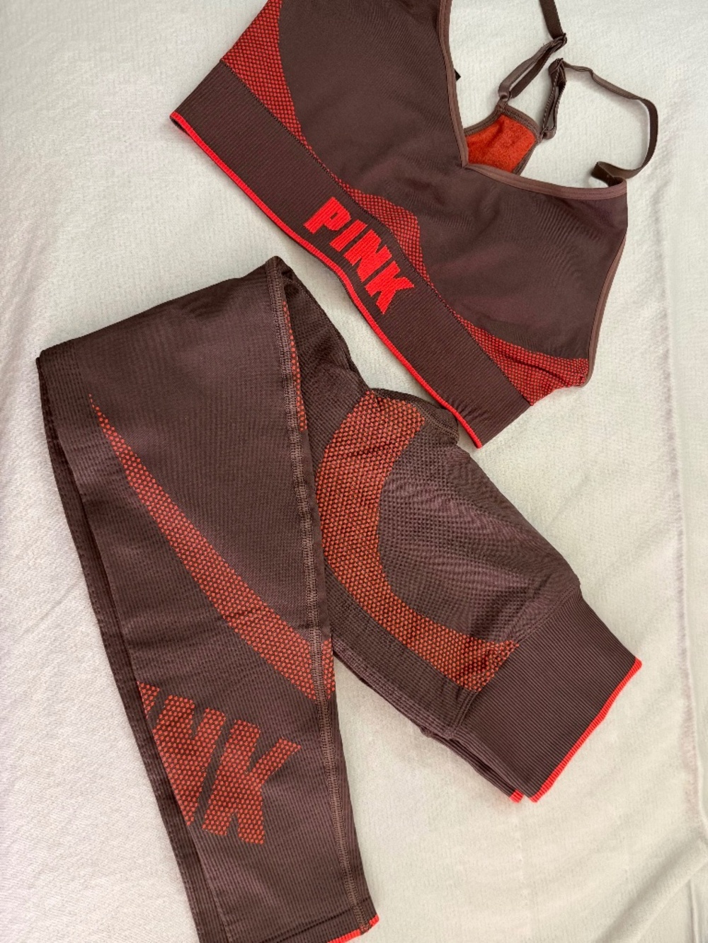 Victoriaβs Secret PINK brown and orange seamless leggings and sports bra